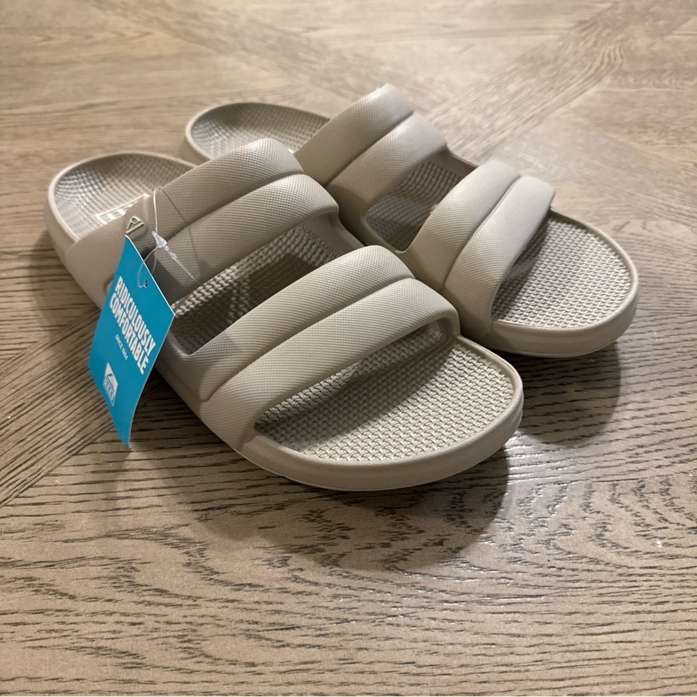 Reef Oasis Two-Bar Slide Waterproof Sandals - NWT Mens Size 12 Sand - #48213-N10